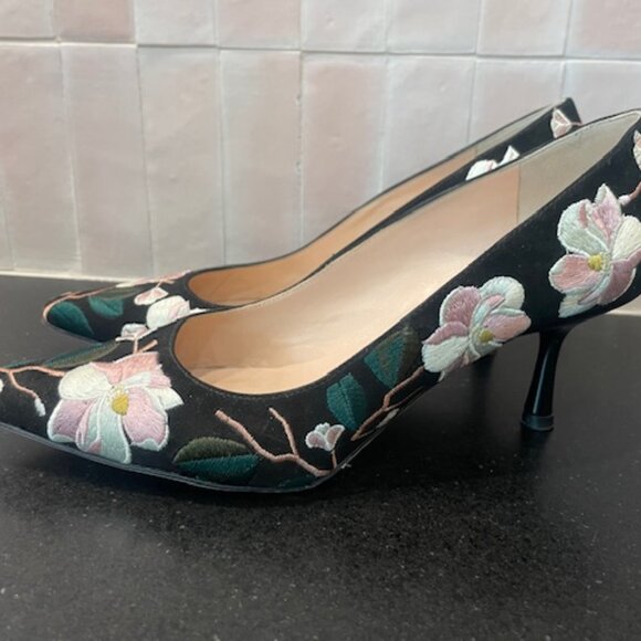 Stunning Kate Spade NY Black Velvet Suede Floral Embroidery Pumps Heels Size 7.5 - Picture 6 of 10